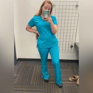 Medcouture Scrub Set